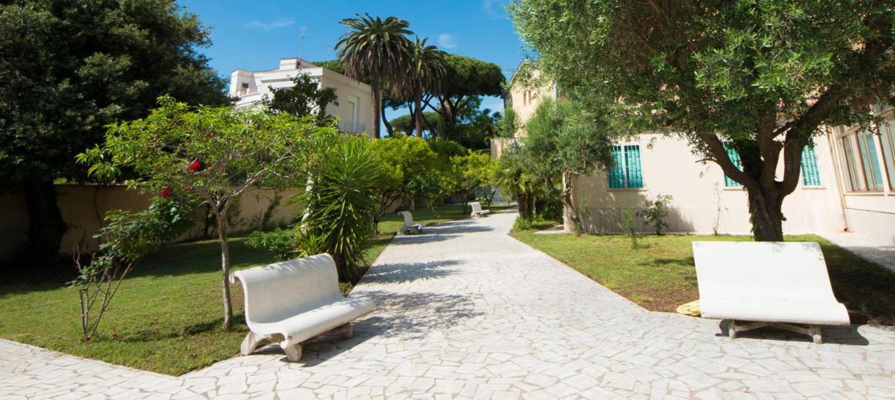 Ostello San Luigi Orione Anzio Exteriér fotografie