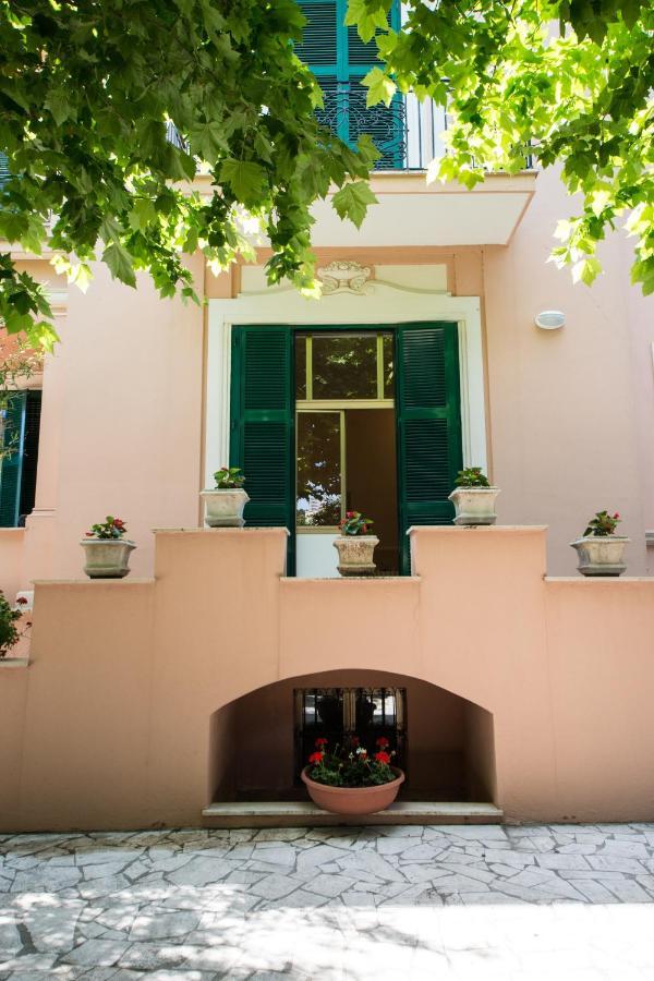 Ostello San Luigi Orione Anzio Exteriér fotografie